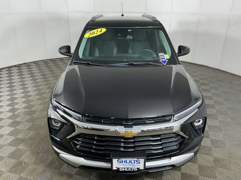 Used 2024 Chevrolet TrailBlazer LT w/ LT Cold Weather Package AWD/4WD image 3