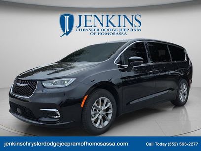 New 2026 Chrysler Pacifica Limited w/ Trailer Tow Group