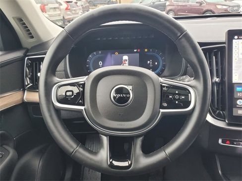 Certified 2025 Volvo XC90 B6 Plus image 30