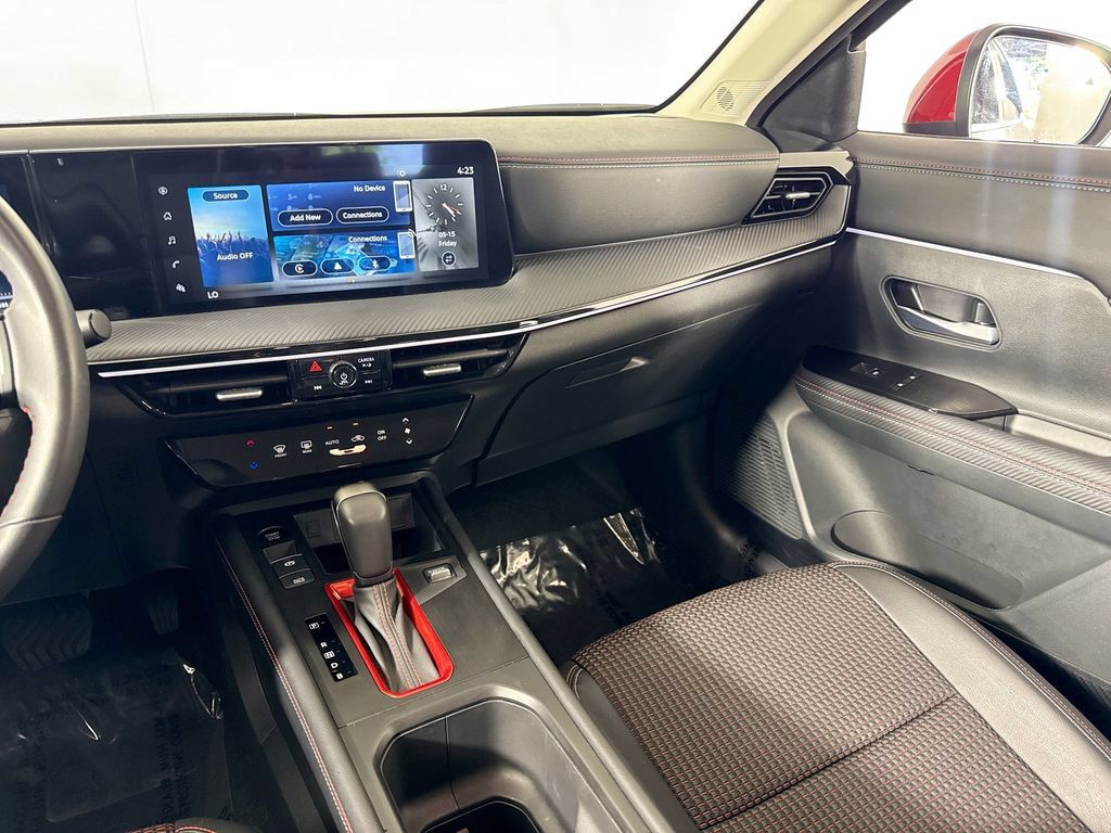 Used 2025 Nissan Kicks SR w/ Illumination Package AWD/4WD image 26