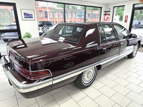 Used 1996 Buick Roadmaster Sedan RWD image 13