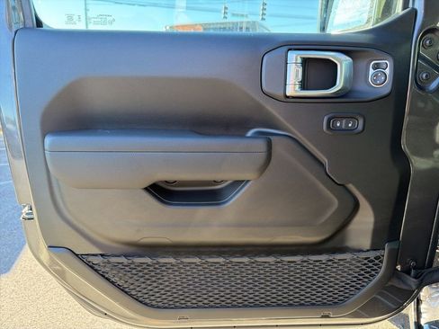 New 2026 Jeep Gladiator Sport AWD/4WD image 25