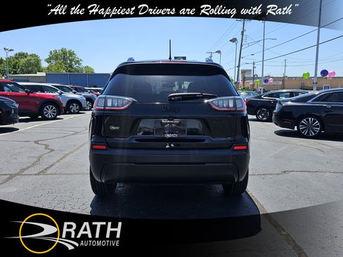 Used 2023 Jeep Cherokee Altitude Lux AWD/4WD image 5