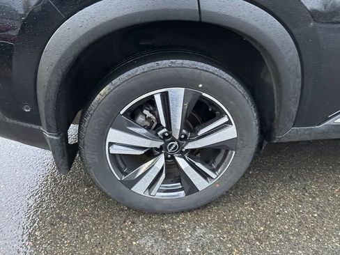 Used 2023 Nissan Rogue Platinum w/ Platinum Premium Package image 11