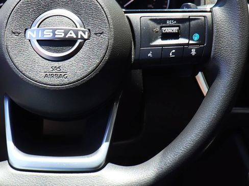 Used 2023 Nissan Rogue SV FWD image 54