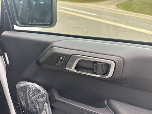 New 2025 Ford Bronco Badlands image 52