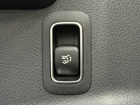 Used 2024 Mercedes-Benz EQB 300 4MATIC image 20