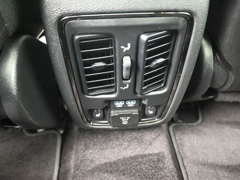 Used 2018 Jeep Grand Cherokee High Altitude image 29