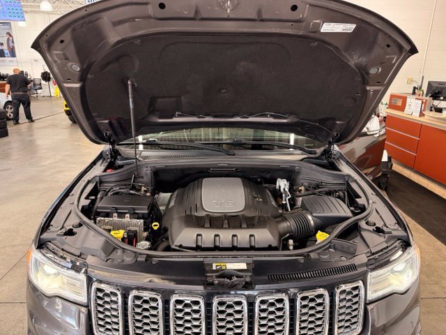 Used 2019 Jeep Grand Cherokee Overland AWD/4WD image 26