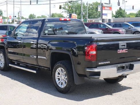 Used 2018 GMC Sierra 1500 SLE w/ SLE Value Package AWD/4WD image 9