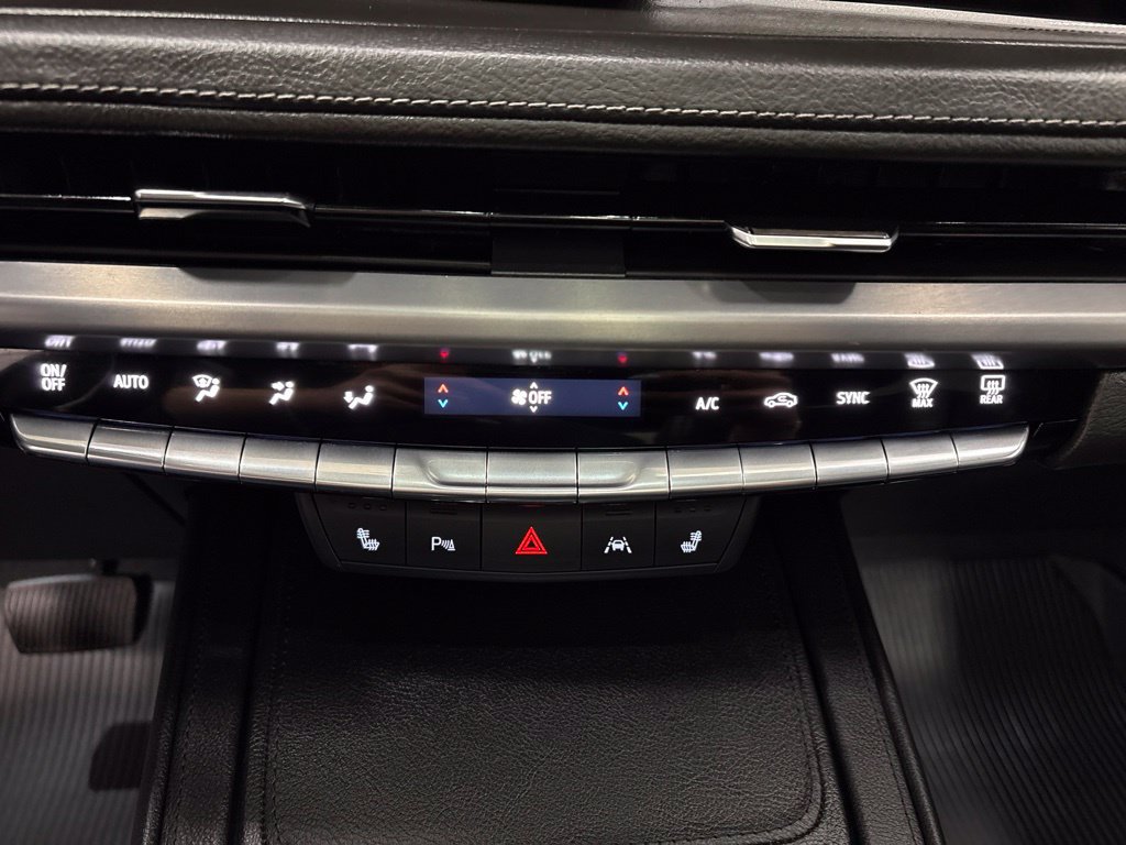 Certified 2024 Cadillac XT4 Premium Luxury w/ Technology Package AWD/4WD image 21