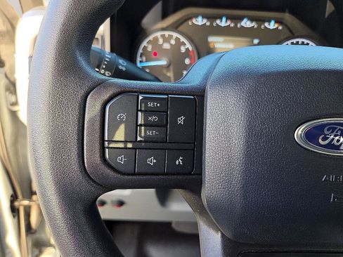 Used 2025 Ford F250 XLT AWD/4WD image 19