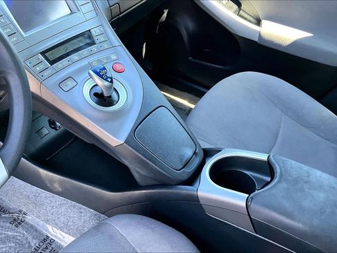 Used 2015 Toyota Prius Two FWD image 16