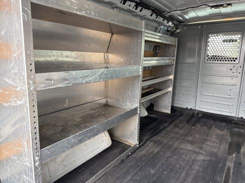 Used 2017 GMC Savana 2500 image 14