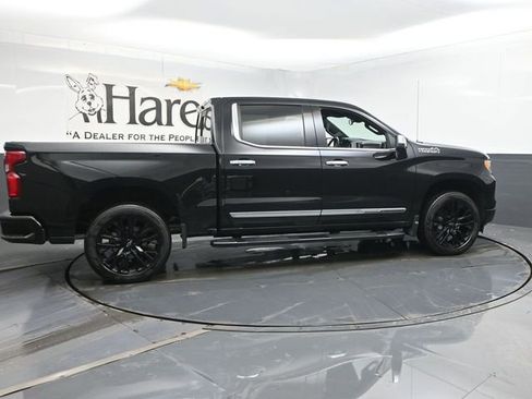 Used 2022 Chevrolet Silverado 1500 High Country w/ High Country Premium Package image 36