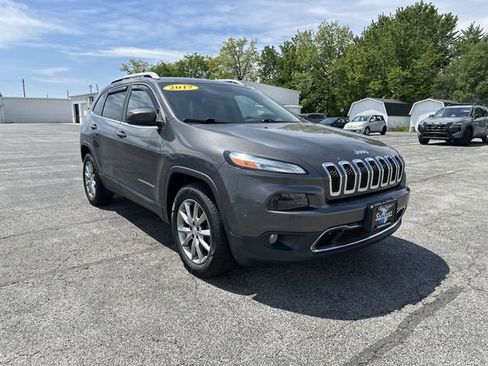Used 2017 Jeep Cherokee Limited AWD/4WD image 11