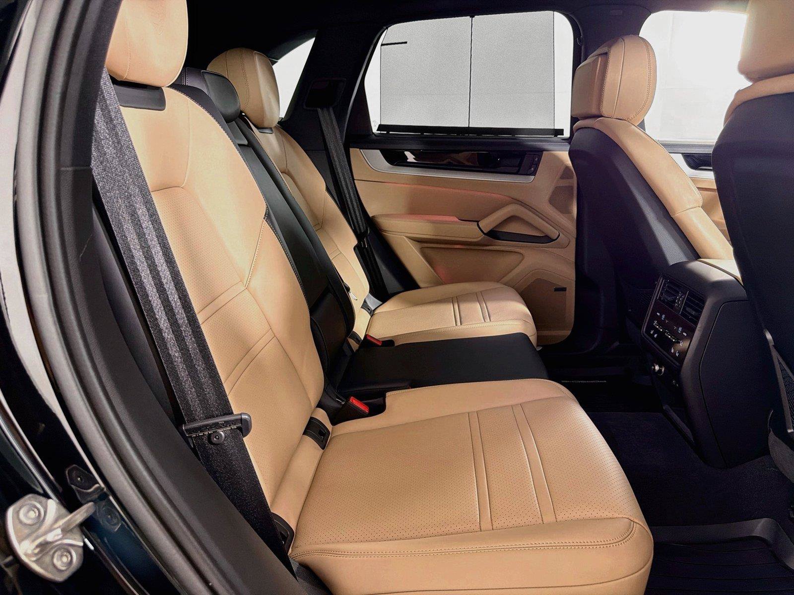Certified 2026 Porsche Cayenne AWD/4WD image 27