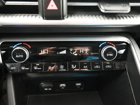 Used 2023 Kia K5 LXS FWD image 17