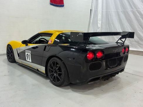 Used 2007 Chevrolet Corvette Coupe w/ Preferred Equipment Group RWD image 6