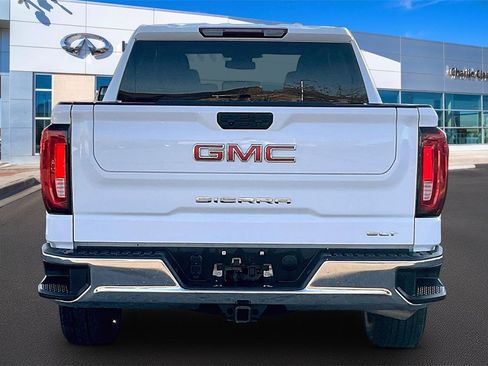 Used 2025 GMC Sierra 1500 SLT image 4