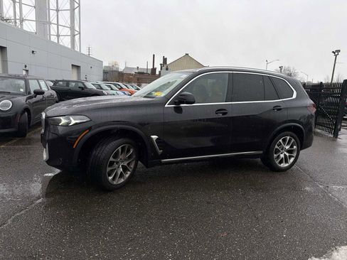 Used 2024 BMW X5 xDrive40i w/ Parking Assistance Package image 4