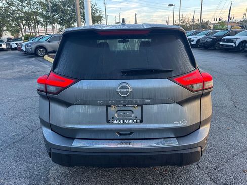 Certified 2025 Nissan Rogue SV image 6