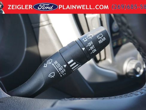 Used 2024 GMC Terrain SLT AWD/4WD image 27