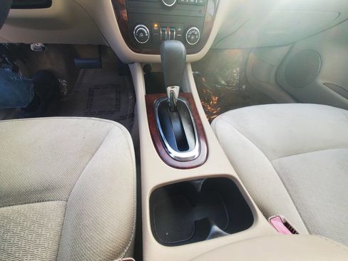 Used 2009 Chevrolet Impala LT image 17