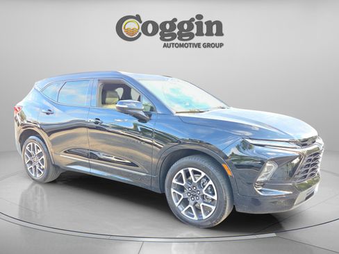 Used 2023 Chevrolet Blazer RS w/ Driver Confidence II Package image 7