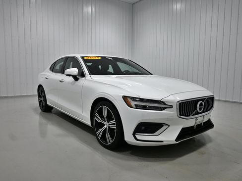 Used 2021 Volvo S60 T5 Inscription AWD/4WD image 3