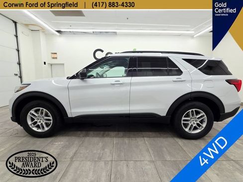 Used 2026 Ford Explorer Active AWD/4WD image 2