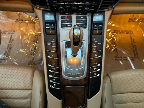 Used 2010 Porsche Panamera 4S image 40