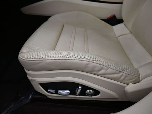 Used 2018 Porsche Panamera 4S image 6