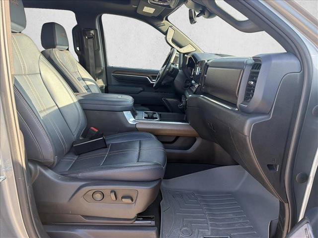 Used 2024 Chevrolet Silverado 3500 High Country w/ High Country Premium Package AWD/4WD image 24