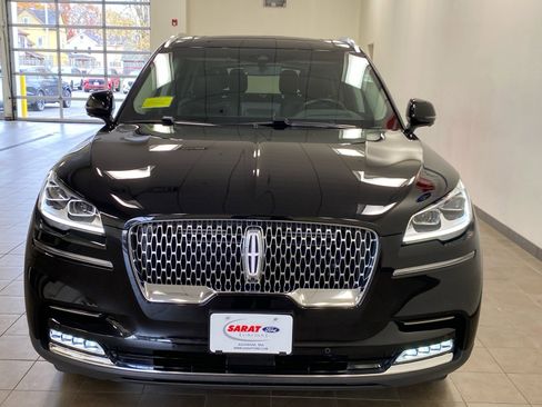 Used 2023 Lincoln Aviator Reserve w/ Equipment Group 201A image 3