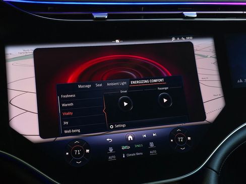 Used 2023 Mercedes-Benz EQS 580 4MATIC SUV w/ Pinnacle Trim Package image 75