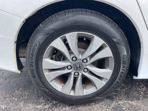 Used 2013 Honda Accord LX image 38