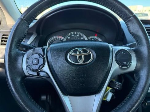 Used 2012 Toyota Camry SE FWD image 14