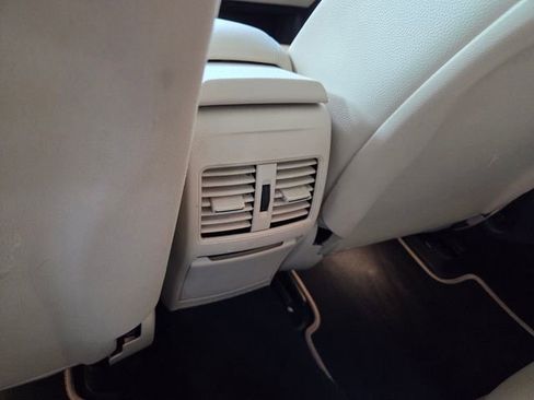 Used 2019 Mercedes-Benz GLA 250 image 7