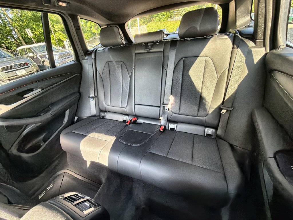 Used 2024 BMW X3 xDrive30i w/ Convenience Package w/ZPA AWD/4WD image 21