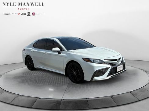 Used 2021 Toyota Camry XSE image 2