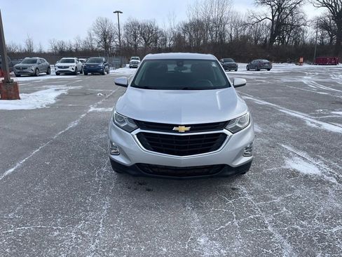 Used 2019 Chevrolet Equinox LT w/ Driver Convenience Package image 8