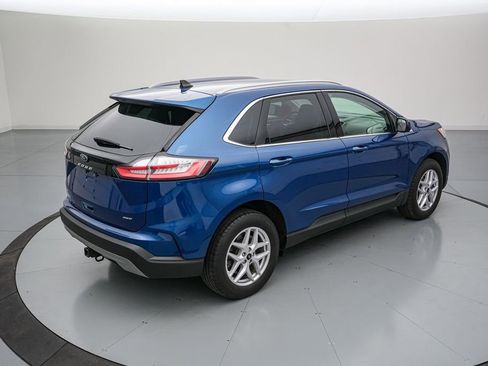 Certified 2023 Ford Edge SEL w/ Convenience Package AWD/4WD image 4