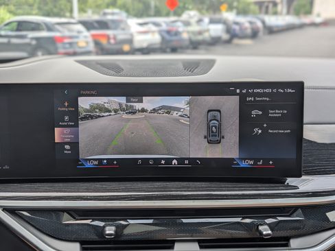 Used 2024 BMW X7 xDrive40i w/ Executive Package AWD/4WD image 33