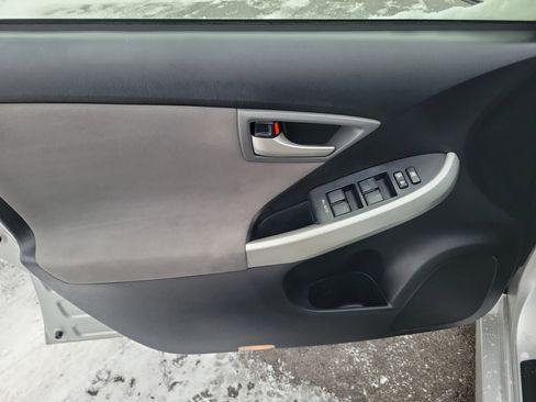 Used 2013 Toyota Prius Two image 16