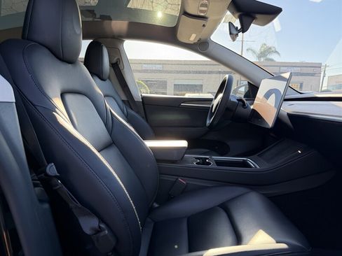 Used 2023 Tesla Model Y Long Range AWD/4WD image 10