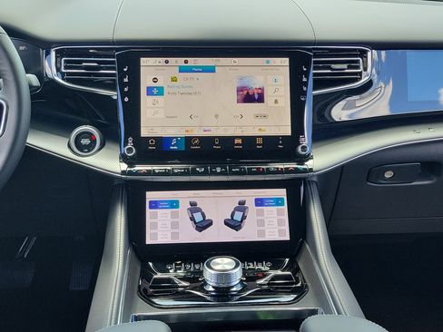New 2026 Jeep Grand Wagoneer Summit AWD/4WD image 15