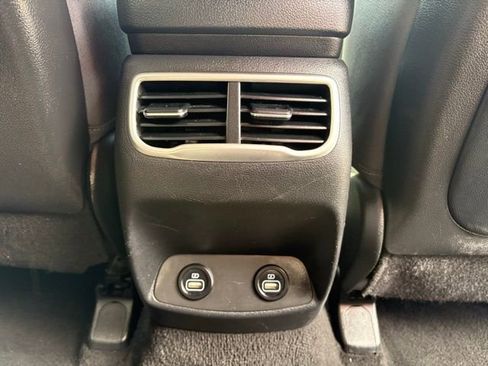 Used 2023 Hyundai Santa Fe SEL image 39