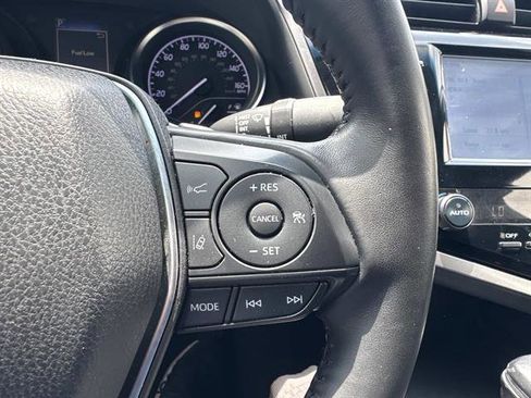 Used 2018 Toyota Camry SE w/ Convenience Package FWD image 21