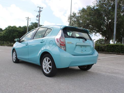 Used 2013 Toyota Prius C Three FWD image 7